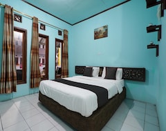 Capital O 93262 Hotel Cherish 2 (West Bandung, Indonezija)