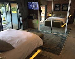 Hotel Onrus Hermanus Room (Hermanus, South Africa)