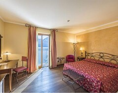 Hotel La Darsena (Tremezzo, Italy)