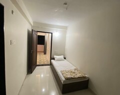 Toàn bộ căn nhà/căn hộ StayMore Premium Rooms and AC dorm (Maheshwar, Ấn Độ)