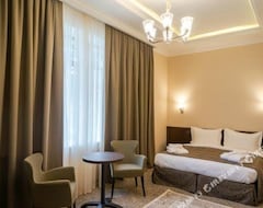 Khách sạn Royal Plus (Almaty, Kazakhstan)