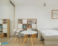 Entire House / Apartment Hetmanska Comfy Studio Poznan By Renters (Poznań, Poland)