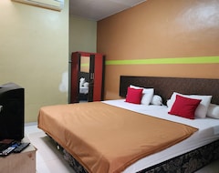 Hotelli SPOT ON 2171 Griya Sakura Syariah (Surakarta, Indonesia)