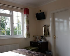 Otel Private Ensuite Double Room In Guest House, Breakfast Included (Stratford-upon-Avon, Birleşik Krallık)