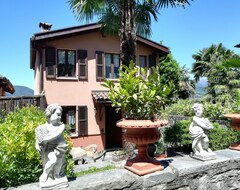 Koko talo/asunto Romantic Cottage In The Village (Collina d'Oro, Sveitsi)