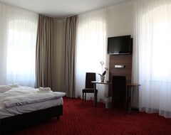 Khách sạn Hotel Schwibbogen (Goerlitz, Đức)