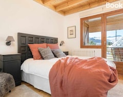 Entire House / Apartment Chalet En Formigal Garaje Wifi Y Guardaesquies (Formigal, Spain)
