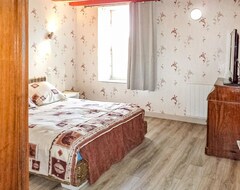 Toàn bộ căn nhà/căn hộ 4 Bedroom Accommodation In St Maurice La Souterr (Saint-Maurice-la-Souterraine, Pháp)