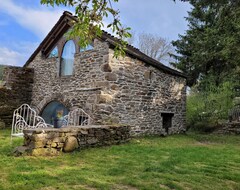 Koko talo/asunto Maison De Vacances Face Au Mont Lozère Au Milieu Des Bois (Le Bleymard, Ranska)