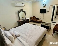 Hotel Crystal Inn (Multan, Pakistan)