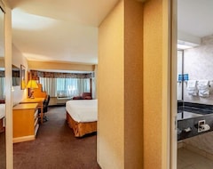 Hotel Affordable Getaway! Near Kennedy Center, And National Gallery Of Art! (Arlington, USA)