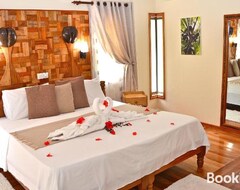 Hotelli Tournesol Guesthouse and Restaurant (La Passe, Seychellit)