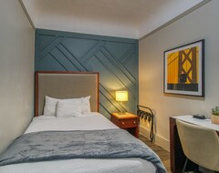 Private Room W/shared Bath In Small Hotel In The <3 Of Sf (San Francisco, ABD)