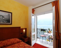 Khách sạn Hotel Monte Baldo (Limone sul Garda, Ý)