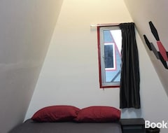 Hotel Red Triangle Cottage Roomstay (Kerteh, Malasia)