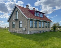 Toàn bộ căn nhà/căn hộ 4 Bedroom Accommodation In Ingarö (Ingarö, Thụy Điển)
