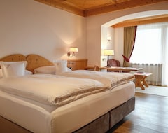 Khách sạn Hotel Tyrol (Selva in Val Gardena, Ý)