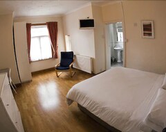 Hotelli Brentwood Guest House Hotel (Brentwood, Iso-Britannia)