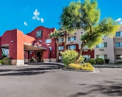 Hotel Affordability Meets Comfort At Red Lion Inn Goodyear Phoenix! Free Parking (Goodyear, Sjedinjene Američke Države)