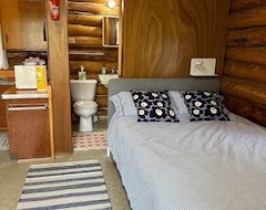 Entire House / Apartment Manninens Cabins - Nelja Cabin (Pelkie, USA)
