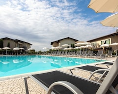 Khách sạn Lake Garda Resort (Moniga del Garda, Ý)