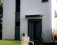 Toàn bộ căn nhà/căn hộ Beautiful House For Rent For Holidays (Treillieres, Pháp)