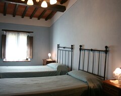 Cijela kuća/apartman Villa In Ciggiano With 3 Bedrooms Sleeps 8 (Arezzo, Italija)