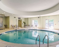 Hotel Embassy Suites By Hilton Newark Airport (New York, USA)