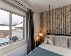 Hele huset/lejligheden 5-br/3-ba | Private Pool & Hot Tub | Pool Table + Home Theatre (Hinton, Canada)