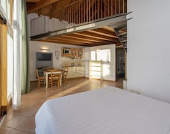 Khách sạn Residence Ca del Lago (Torri del Benaco, Ý)