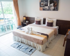 The Nice Hotel (Cape Panwa, Tayland)