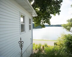 Tüm Ev/Apart Daire Calling All Lake Lovers, Year Round Charm (La Porte, ABD)