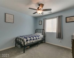 Cijela kuća/apartman 3 Beds 2.5 Baths - 18 Miles From Downtown Nevada (Sjeverni Las Vegas, Sjedinjene Američke Države)