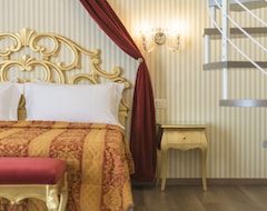 Khách sạn Regina Del Garda Suite (Toscolano Maderno, Ý)
