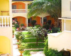 Khách sạn Cape Point Hotel (Bakau Newtown, The Gambia)