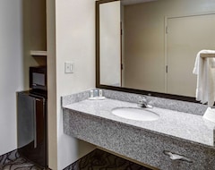Hotel Quality Suites (Zachary, Sjedinjene Američke Države)