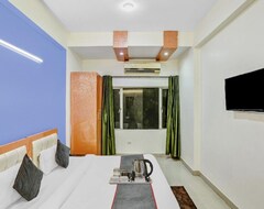 Revking At Hotel Earthview Ii (Noida, Indien)