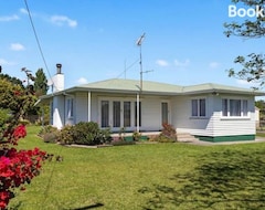 Toàn bộ căn nhà/căn hộ Retro Cottage In Opotiki Cbd (Opotiki, New Zealand)