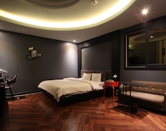 French Code Hotel (Changwon, Sydkorea)