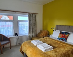 Torland Seafront Hotel - All Rooms En-Suite, Free Parking, Wifi (Paignton, Storbritannien)