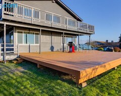 Hele huset/lejligheden Scenic Tacoma Apartment With Deck And Fire Pit! (Tacoma, USA)