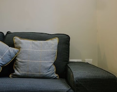 Toàn bộ căn nhà/căn hộ Brand New One Bedroom Apartment In Fantastic Location - No 2 (Thornbury, Vương quốc Anh)