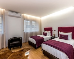 Hotel Lounge Inn (Porto, Portugal)