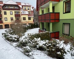 Koko talo/asunto Lovely Apartment For 4 People With Wifi, Tv, Balcony And Pets Allowed (Polanica-Zdrój, Puola)
