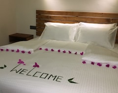 Khách sạn Equator Residence (Fuvahmulah, Maldives)