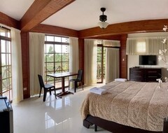 Khách sạn Fabulous Village & Resort (San Francisco de Macoris, Cộng hòa Dominica)