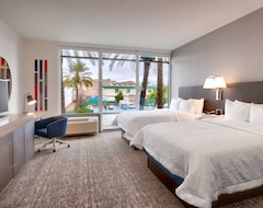 Hotelli Hampton Inn  & Suites Anaheim Resort Convention Center (Anaheim, Amerikan Yhdysvallat)
