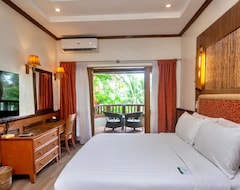 Hotel Red Coconut Beach Boracay (Balabag, Philippines)