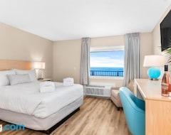 Hotel Gold Coast Inn Breathtaking Sunsets Standard Lake View Room 307 (Traverse City, Sjedinjene Američke Države)