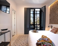 Hotel Uma Suites Parada Del Marques (Seville, Spain)